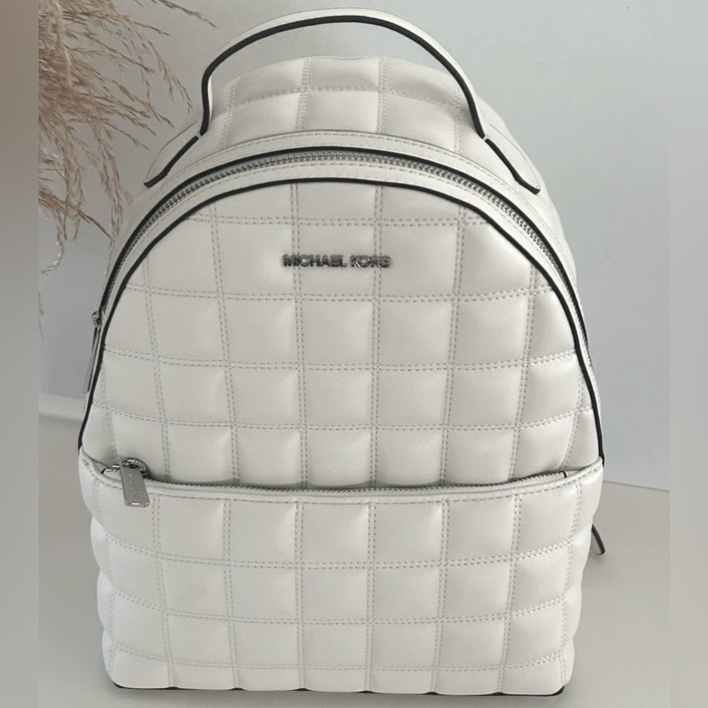 Michael Kors White Quilted Leather Backpack Silver Hardware Front Zip Pocket - Picture 3 of 11